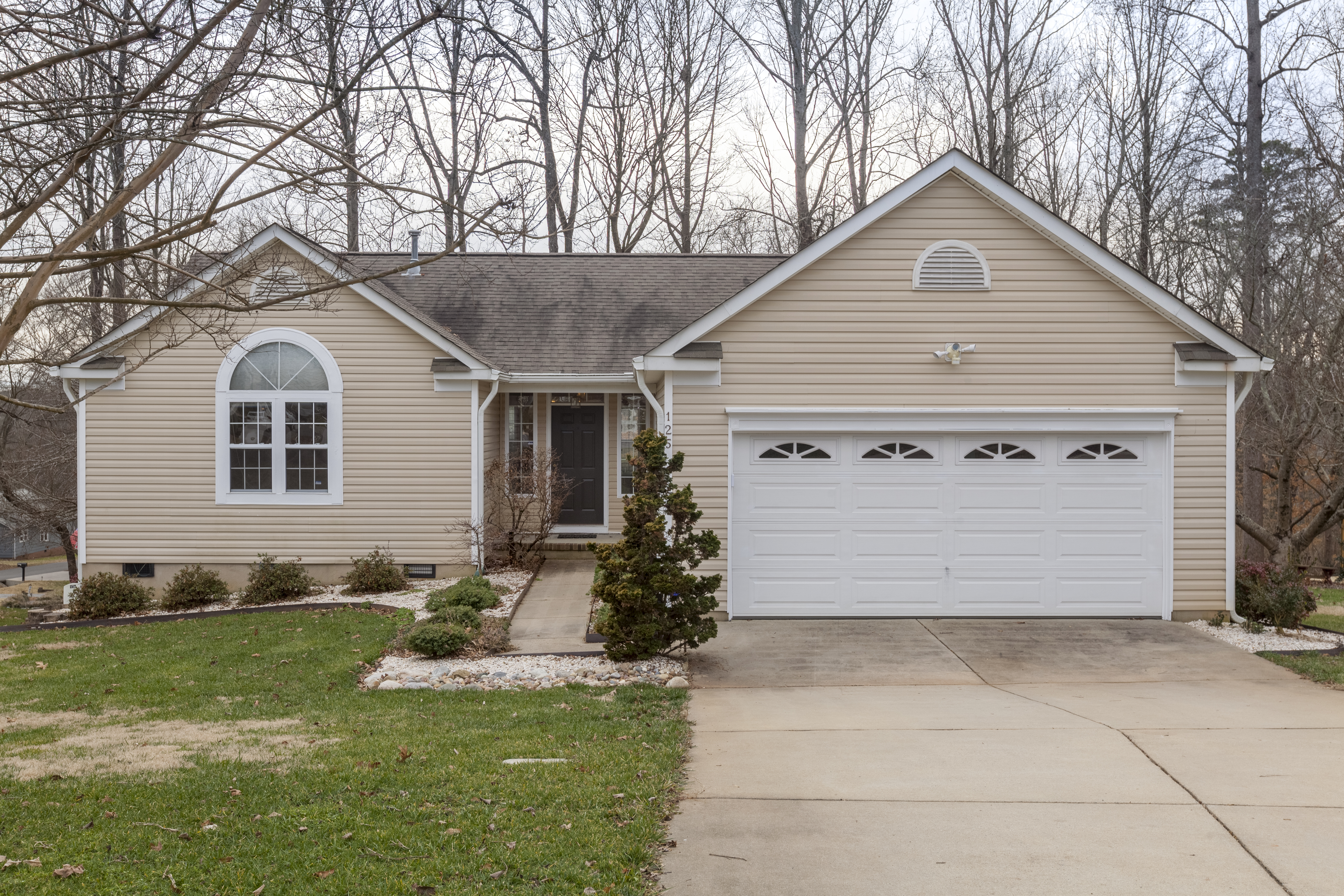 125 S Mulberry Court